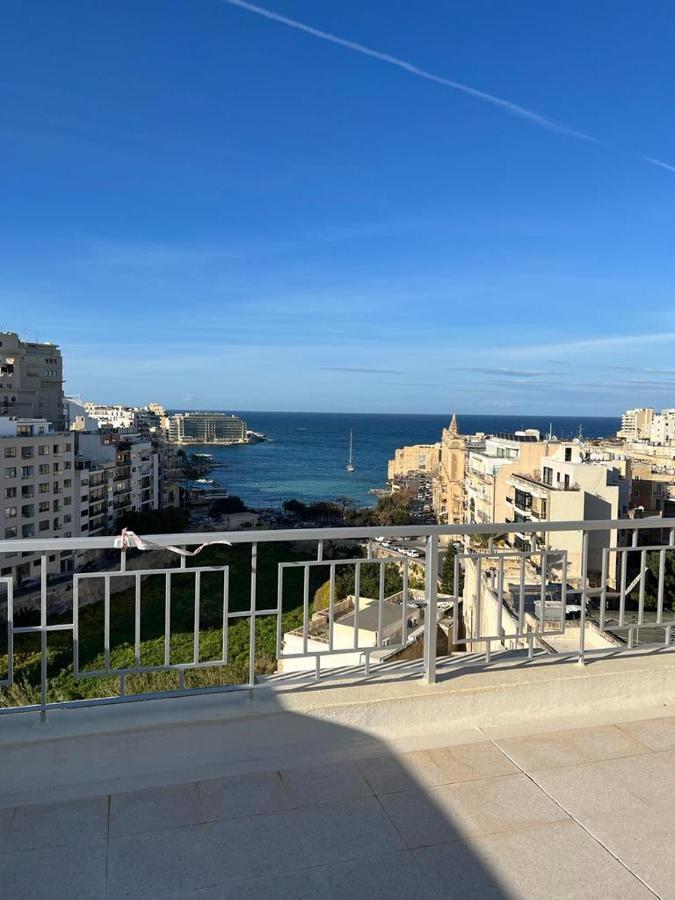 Seaview Penthouse Balluta Bay Vc Сент Джулианс Экстерьер фото